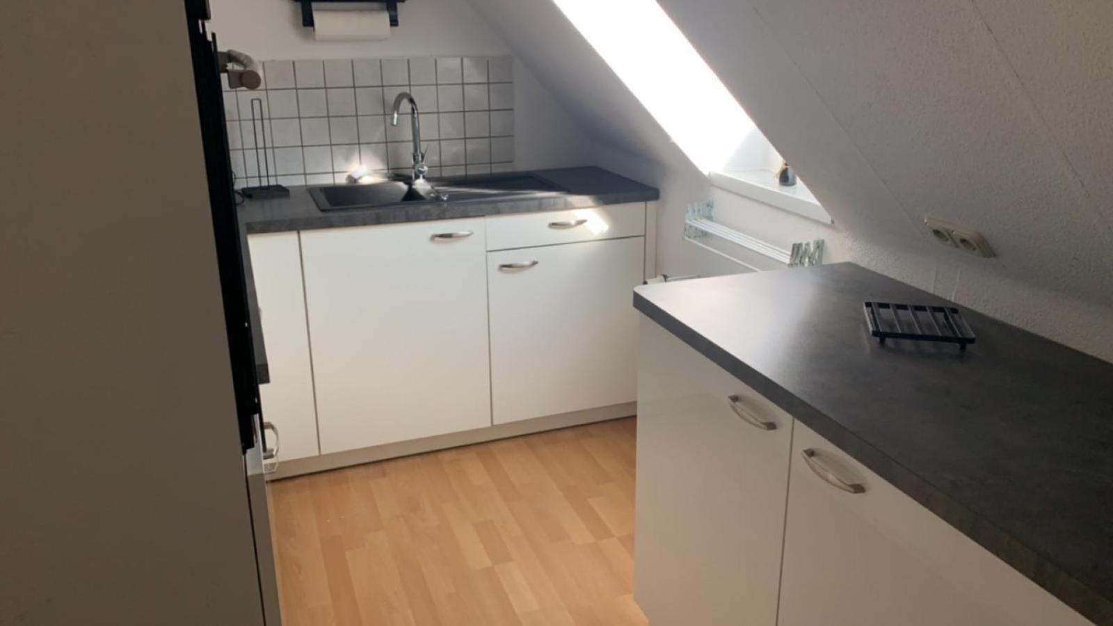 Zimmer In Wohnung, Monteure, Zentral, Enger Exterior foto